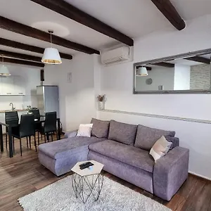 Apartman Ivo Apartment